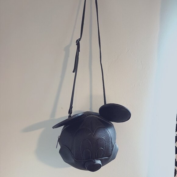 Limited Edition Danielle Nicole 3-D Mickey Mouse Crossbody - Picture 2 of 10